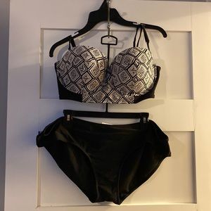 Old Navy black and cream bikini 👙